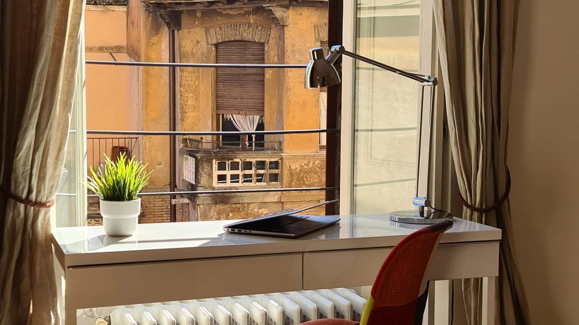 Apartment Boutique Domus Charme Trastevere Vascellari Rom